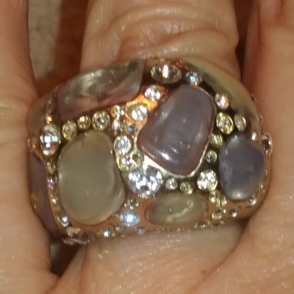 CHANEL Cocktail Resin & Strass Ring- used - Picture 10 of 14